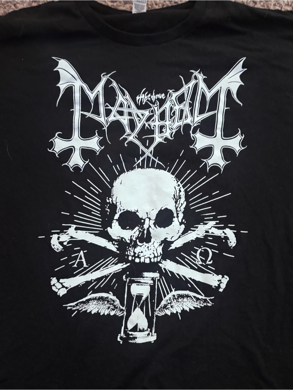 Gildan Black Short-Sleeve Graphic Tee with White Skull Design